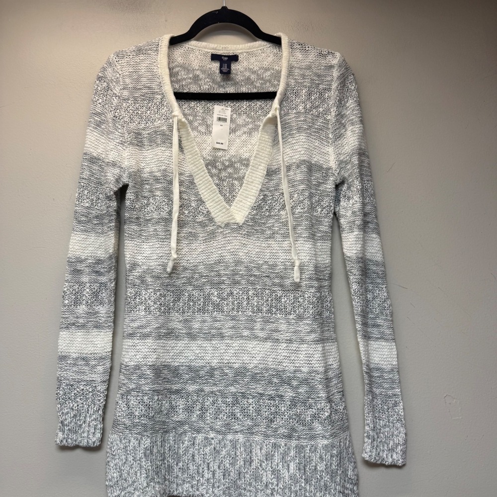 Gap Tunic Sweater Womens XS Grey White‎ NEW Space Dye V-Neck Knit 463372-00-1